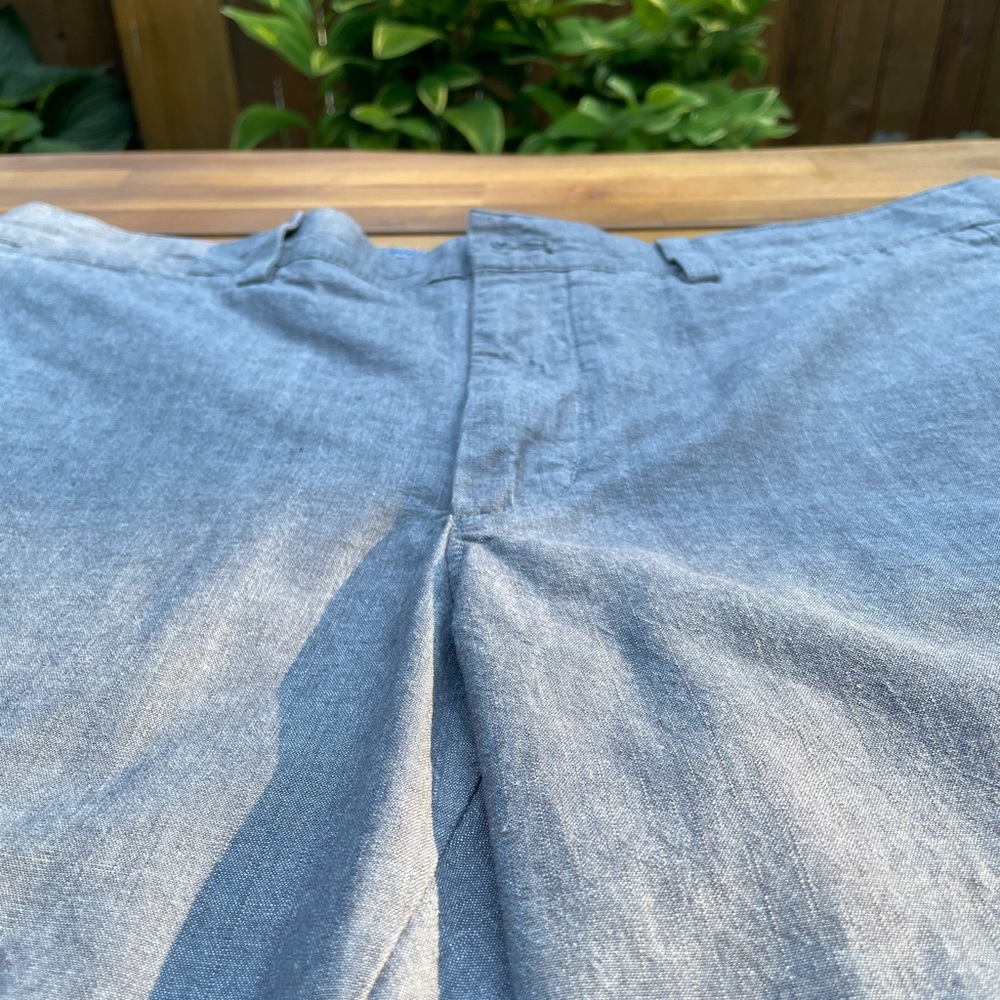 Banana Republic “Aiden” Shorts - Picture 6 of 8